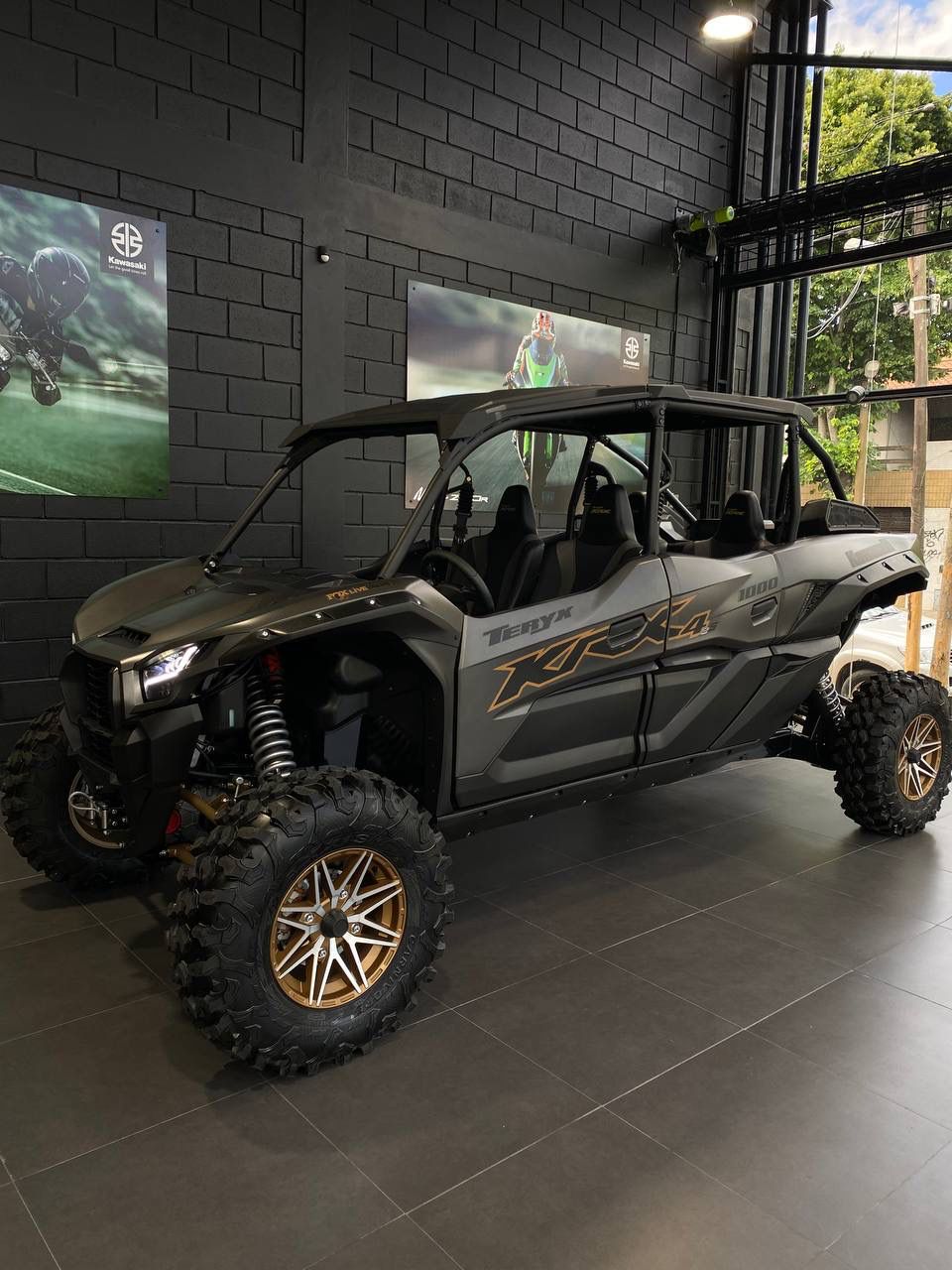 Mira esta publicación de Kawasaki KRX Teryx 1000 UTV 2024 en Motordil