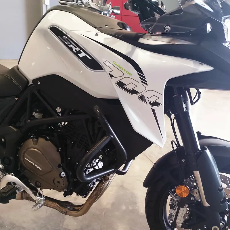 Mira esta publicación de Qjmotor SRT 700 2025 en Motordil