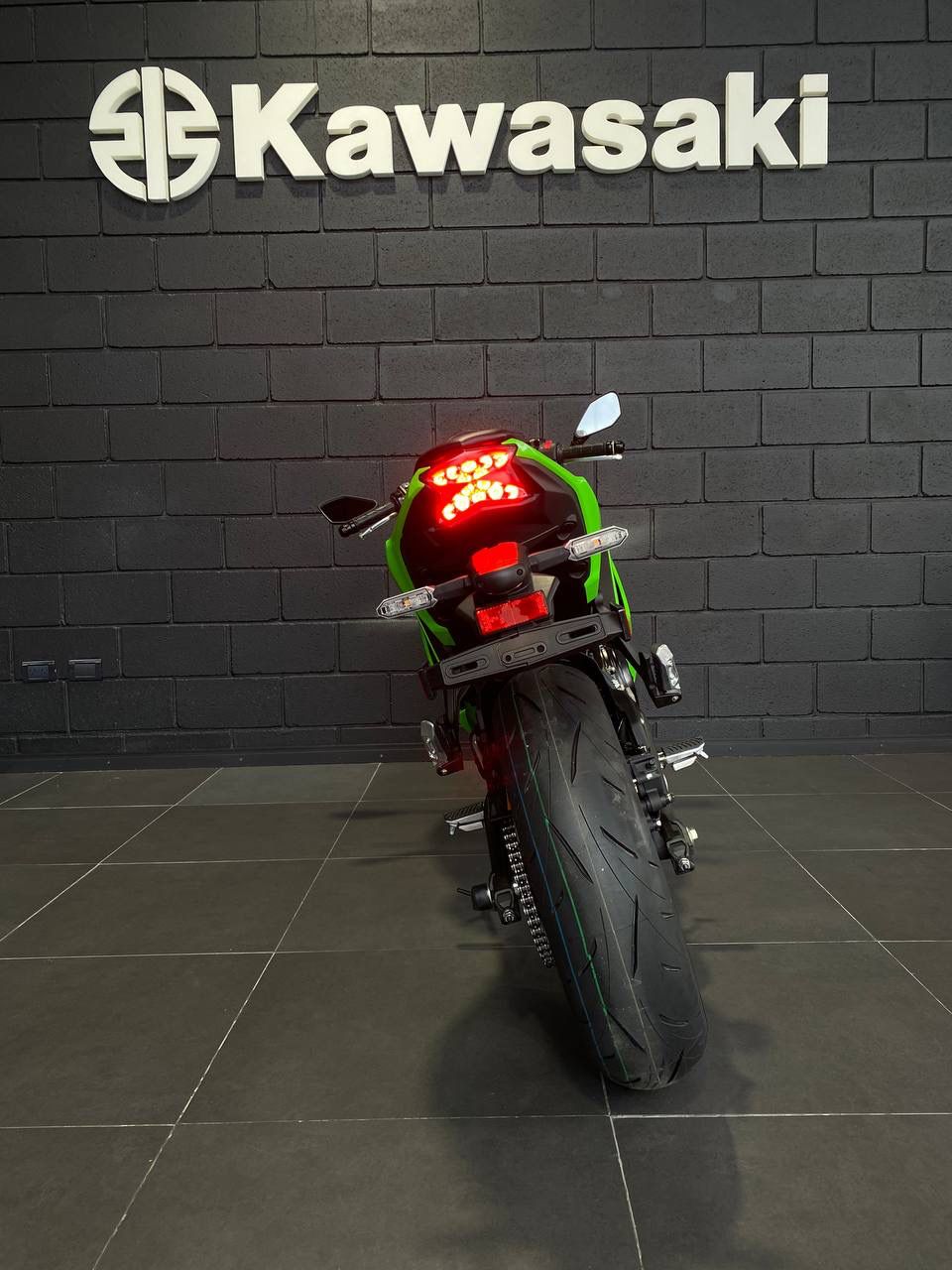 Mira esta publicación de Kawasaki Ninja 650 EX 2025 en Motordil