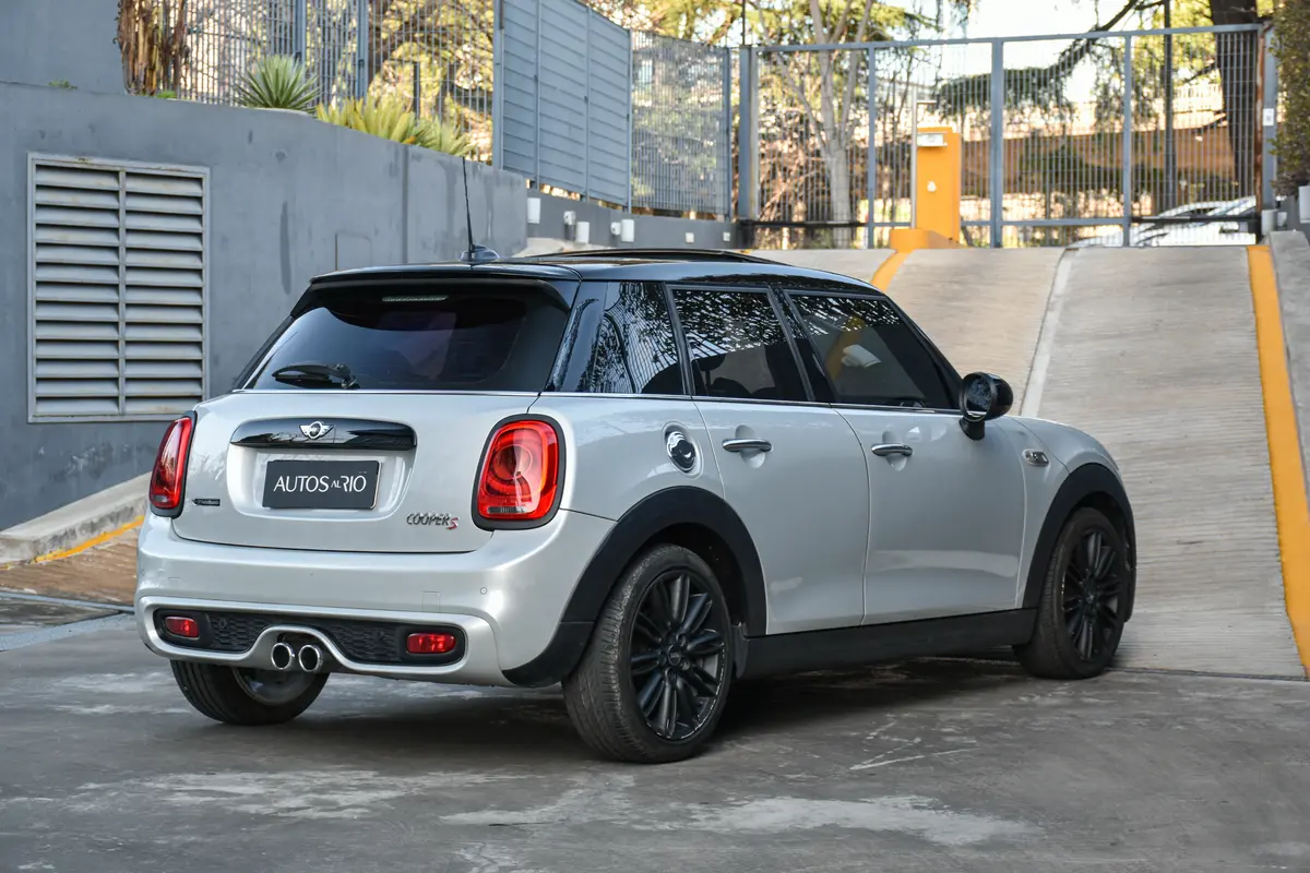 Mirá esta publicación de Mini Cooper Cooper