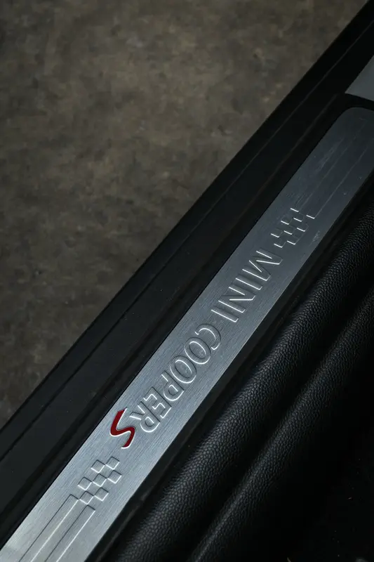 Mira esta publicación de Mini Cooper 2017 en Motordil