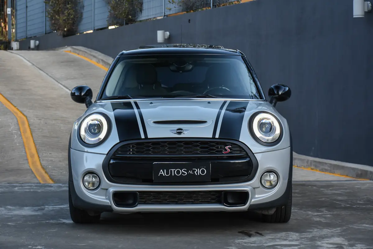 Mirá esta publicación de Mini Cooper Cooper