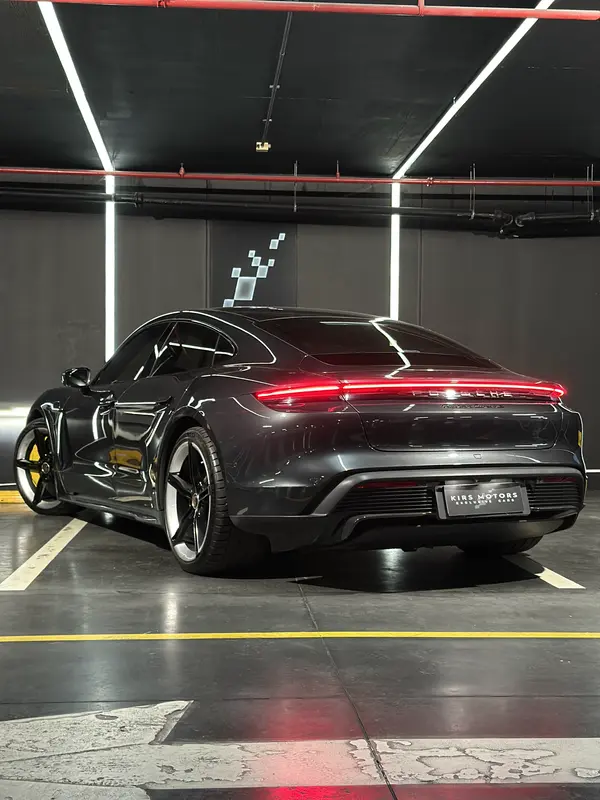 Mirá esta publicación de Porsche Taycan