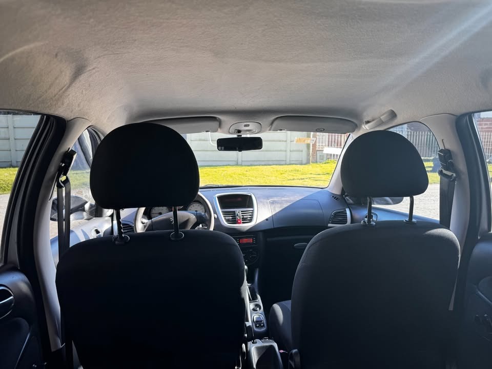 Mira esta publicación de Peugeot 207 Compact