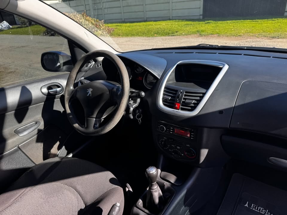 Mira esta publicación de Peugeot 207 Compact