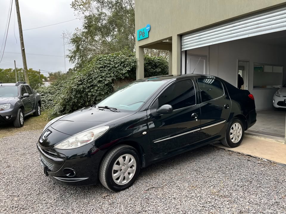 Mira esta publicación de Peugeot 207 Compact