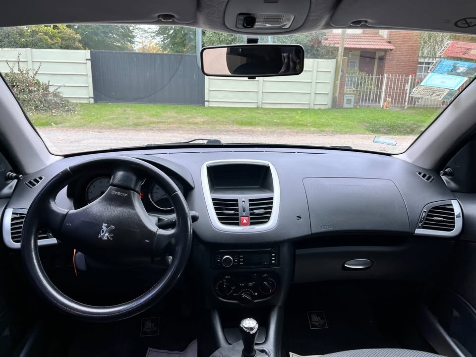 Mira esta publicación de Peugeot 207 Compact