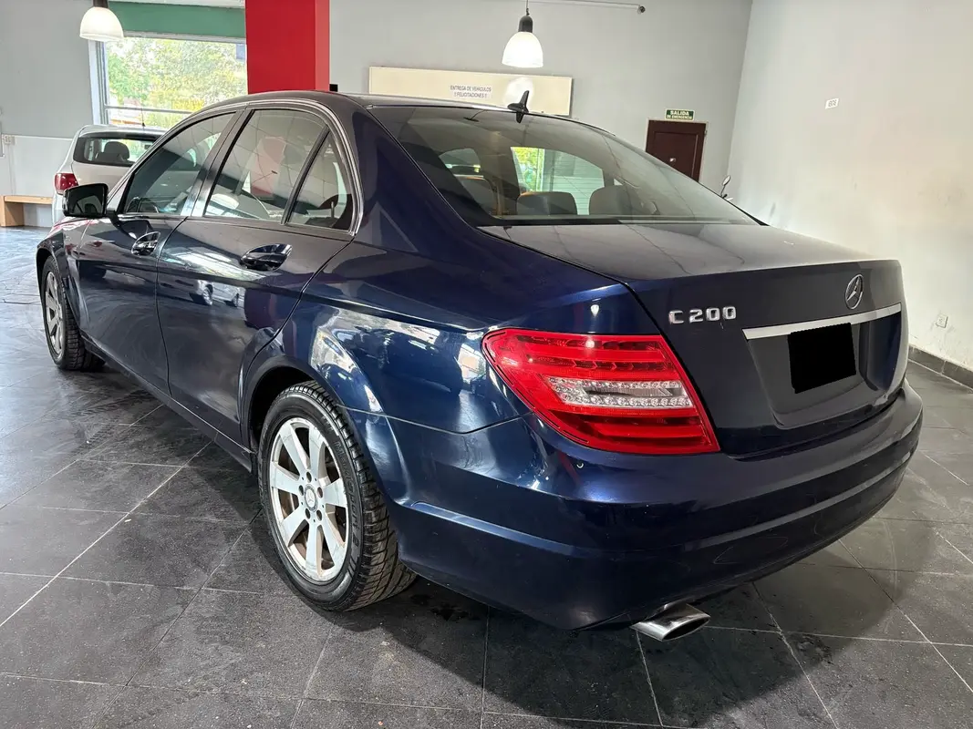 Mira esta publicación de Mercedes Benz Clase C