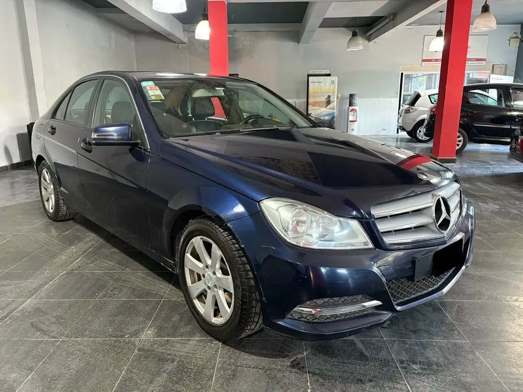 Mira esta publicación de Mercedes Benz Clase C