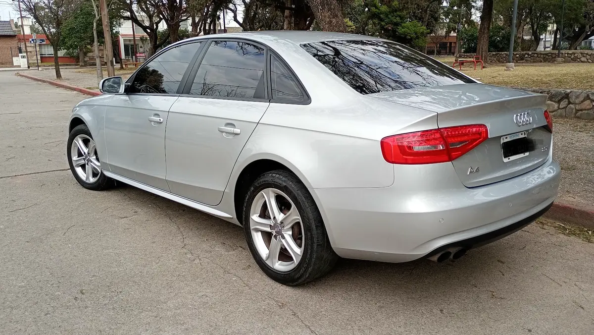 Mira esta publicación de Audi A4 2013 en Motordil