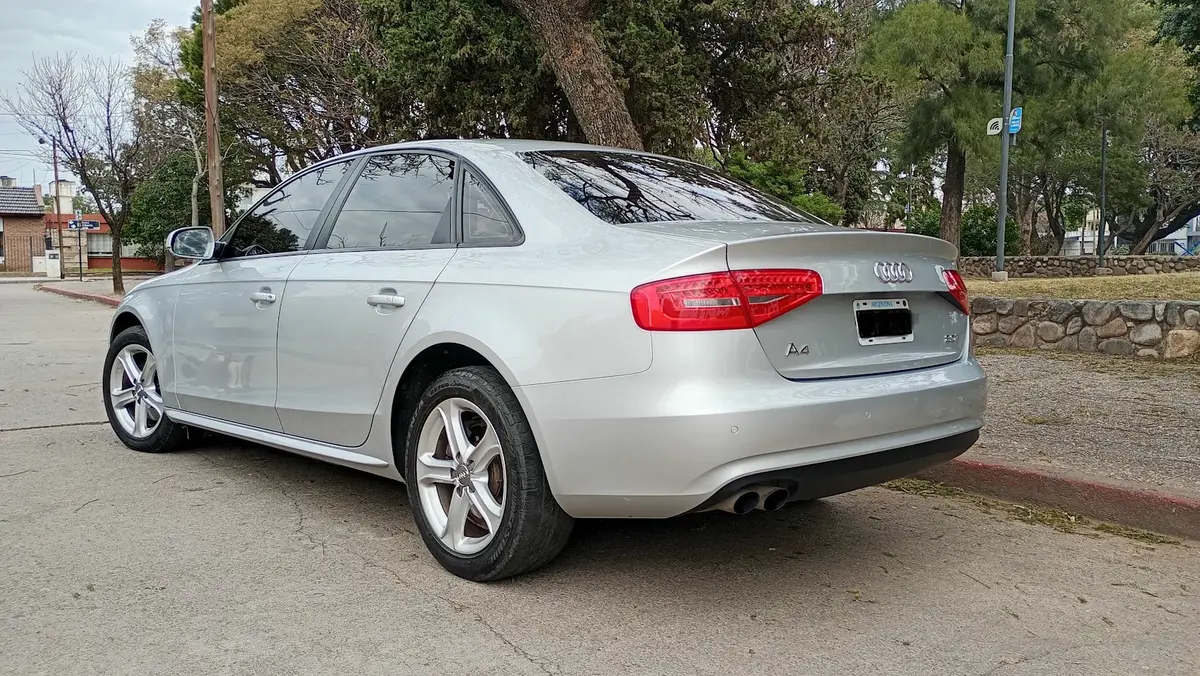 Mira esta publicación de Audi A4 2013 en Motordil