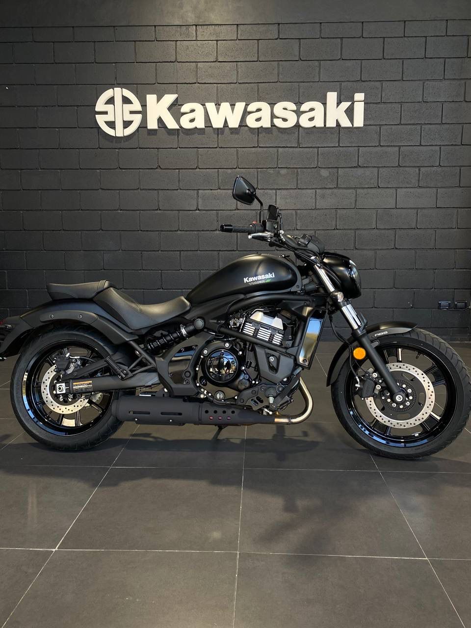 Mira esta publicación de Kawasaki VN 650 Vulcan S 2025 en Motordil