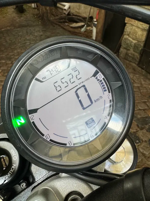 Mira esta publicación de Ducati 400 Sixty 2