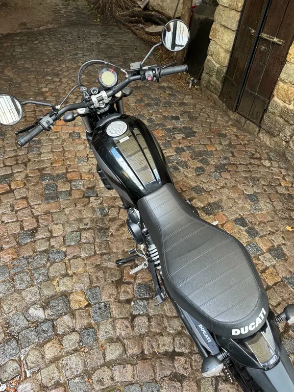 Mira esta publicación de Ducati 400 Sixty 2