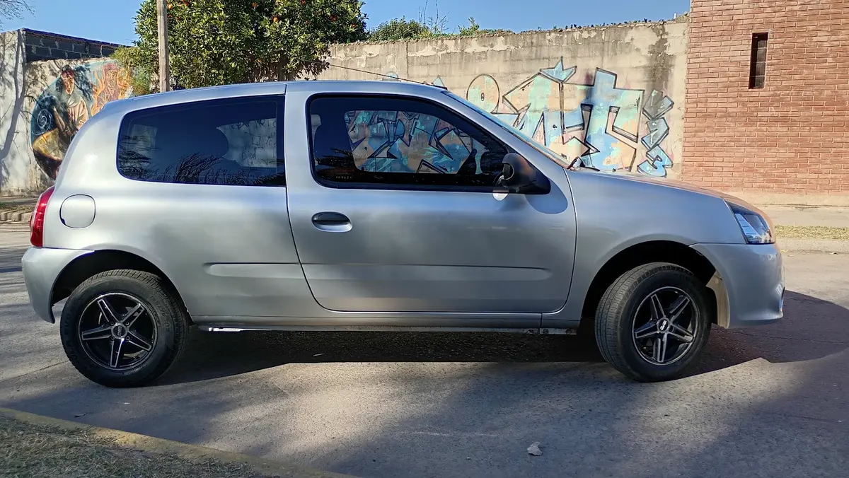 Mira esta publicación de Renault Clio Mio 2014 en Motordil