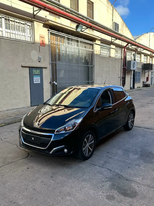 Mirá esta publicación de Peugeot 208