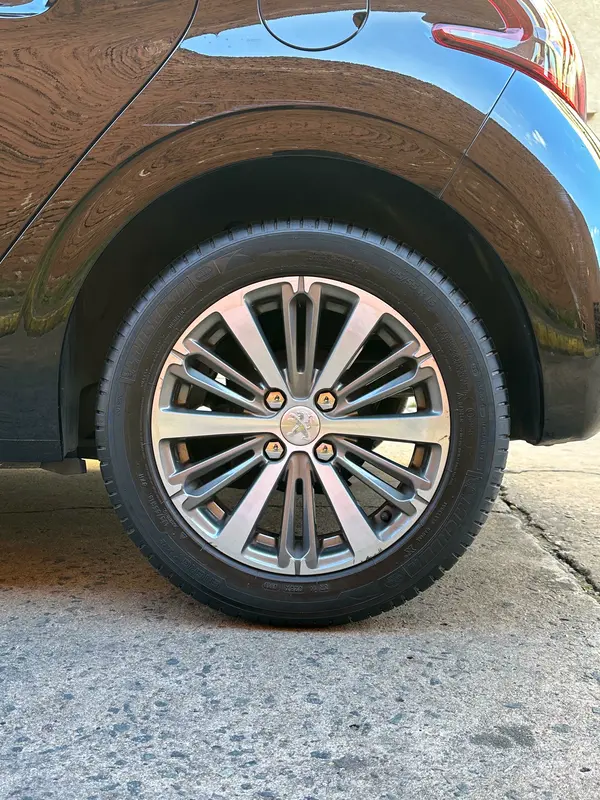 Mirá esta publicación de Peugeot 208