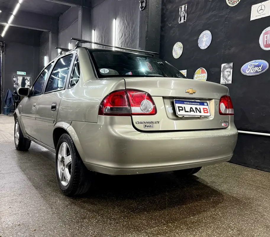 Mira esta publicación de Chevrolet Classic 2010 en Motordil