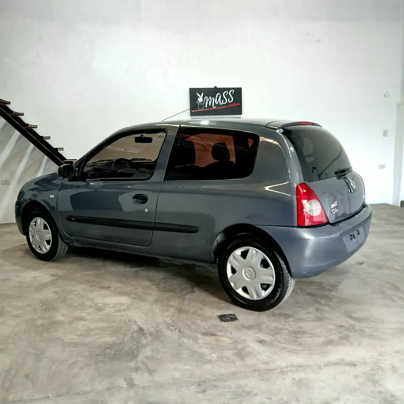 Mira esta publicación de Renault Clio 2 2010 en Motordil