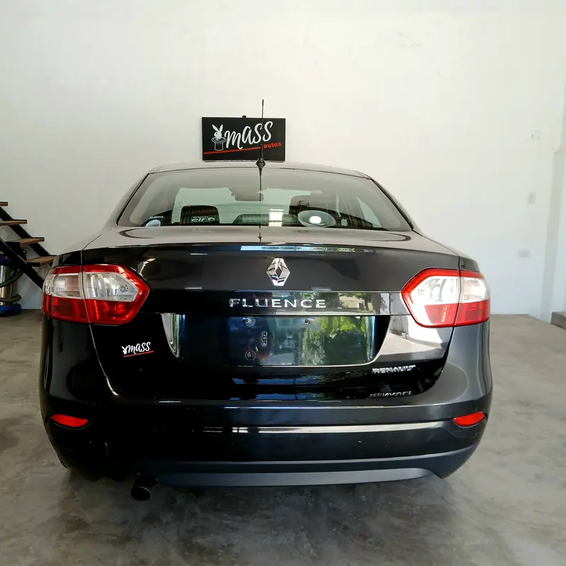 Mira esta publicación de Renault Fluence 2013 en Motordil