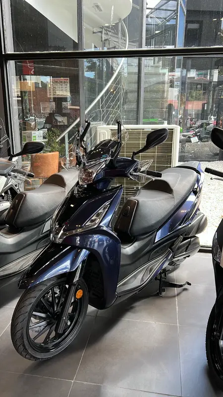 Mira esta publicación de Kymco Agility 300 2025 en Motordil