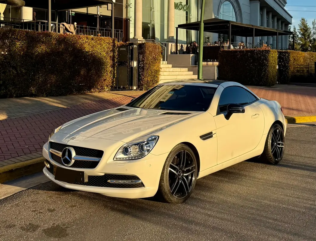 Mira esta publicación de Mercedes Benz SLK