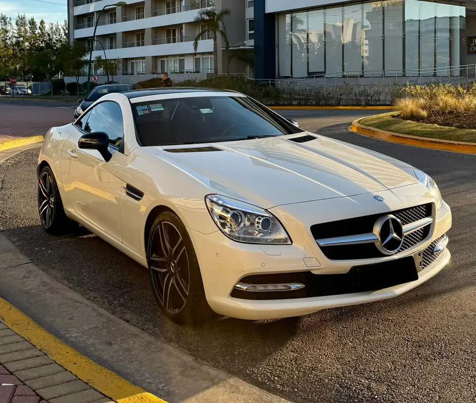 Mira esta publicación de Mercedes Benz SLK