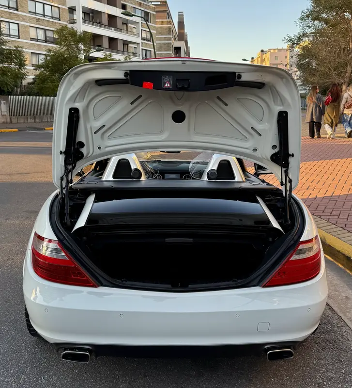 Mira esta publicación de Mercedes Benz SLK