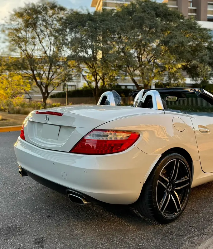 Mira esta publicación de Mercedes Benz SLK