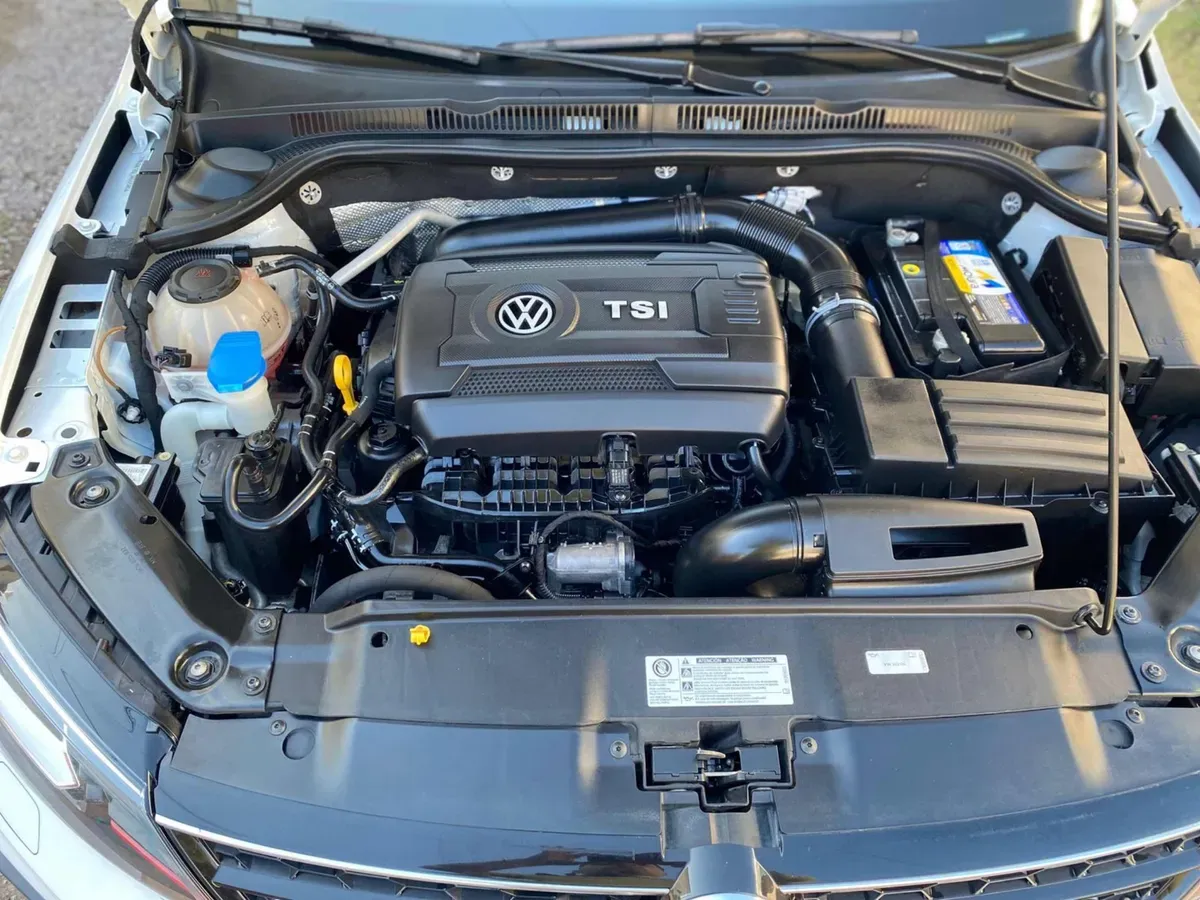 Mira esta publicación de Volkswagen Vento 2017 en Motordil