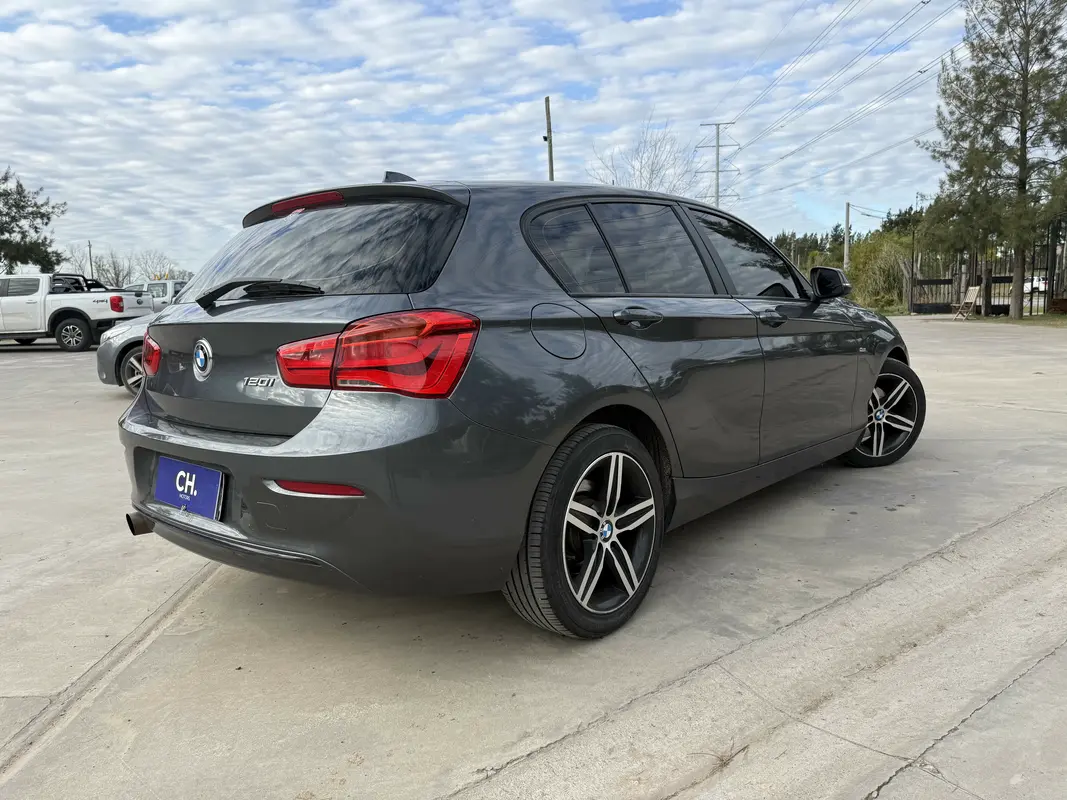 Mira esta publicación de BMW Serie 1