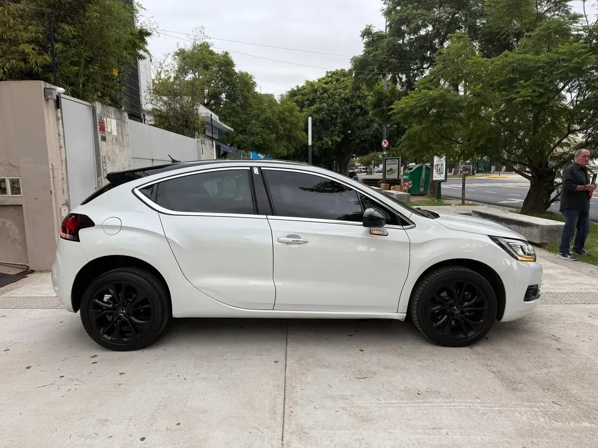 Mira esta publicación de Ds Automobiles DS4