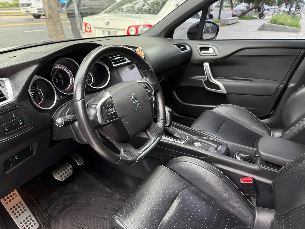 Mirá esta publicación de Ds Automobiles DS4