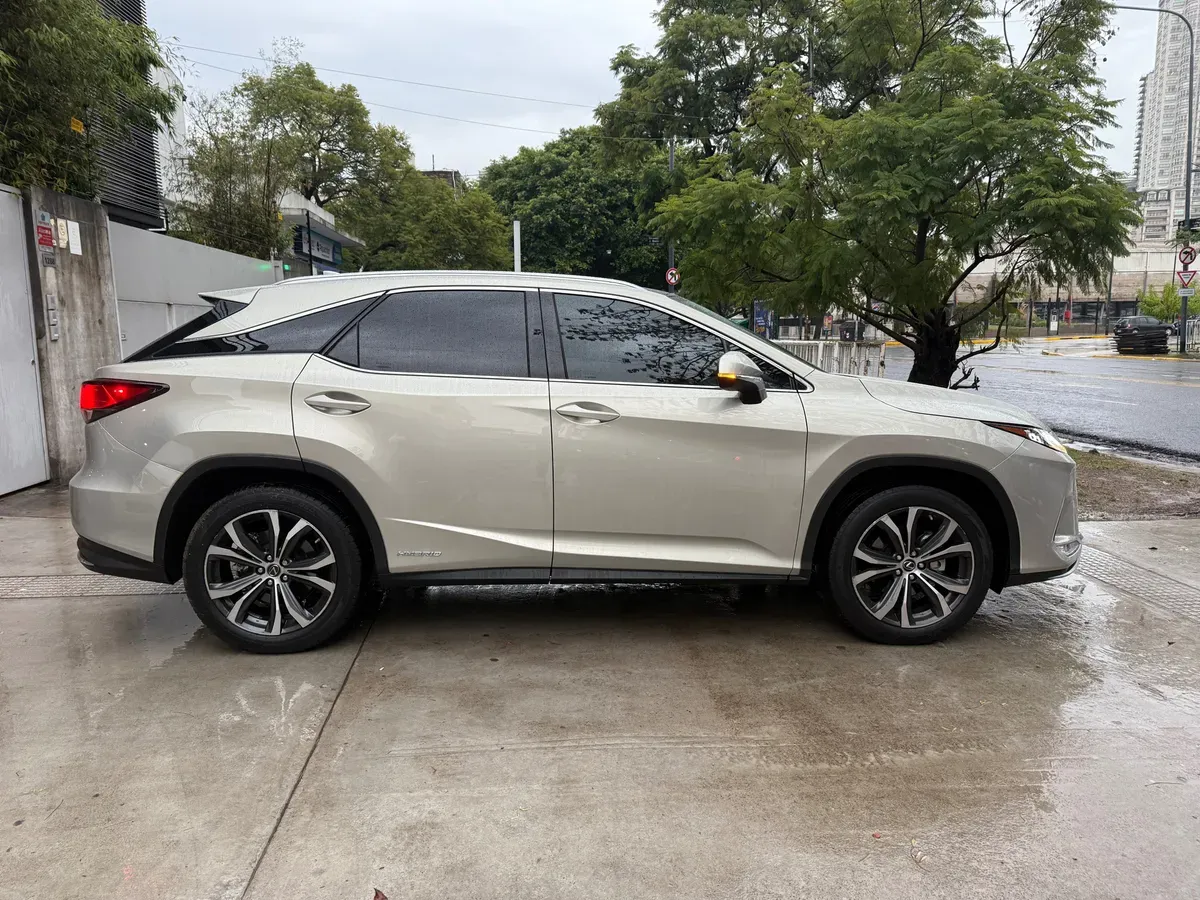 Mira esta publicación de Lexus RX