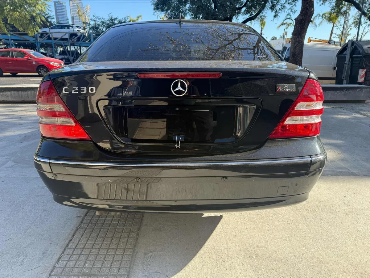 Mira esta publicación de Mercedes Benz Clase C