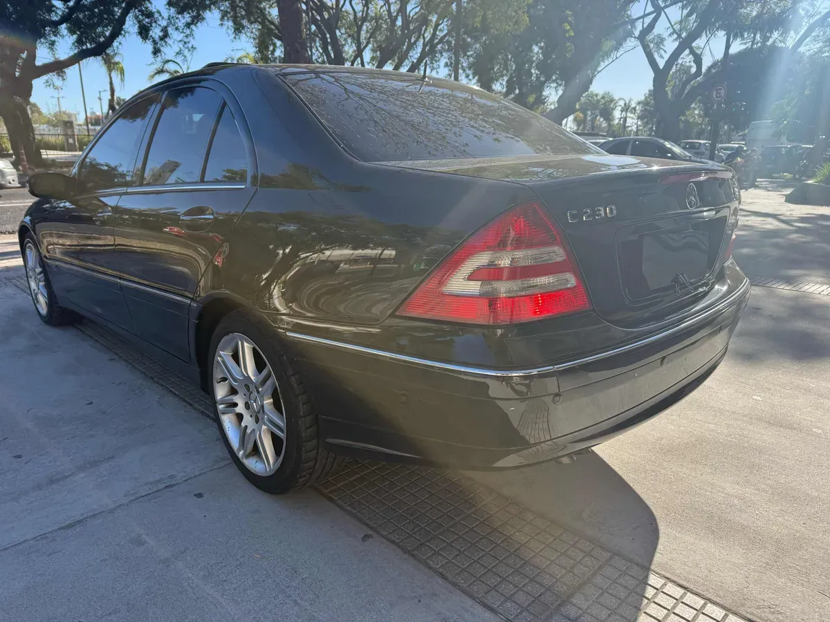 Mira esta publicación de Mercedes Benz Clase C