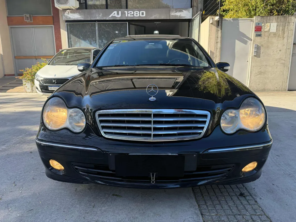 Mira esta publicación de Mercedes Benz Clase C
