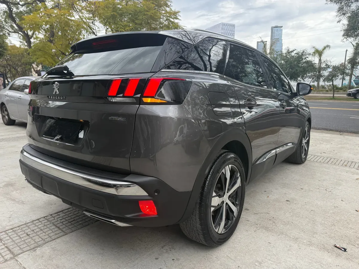Mira esta publicación de Peugeot 3008