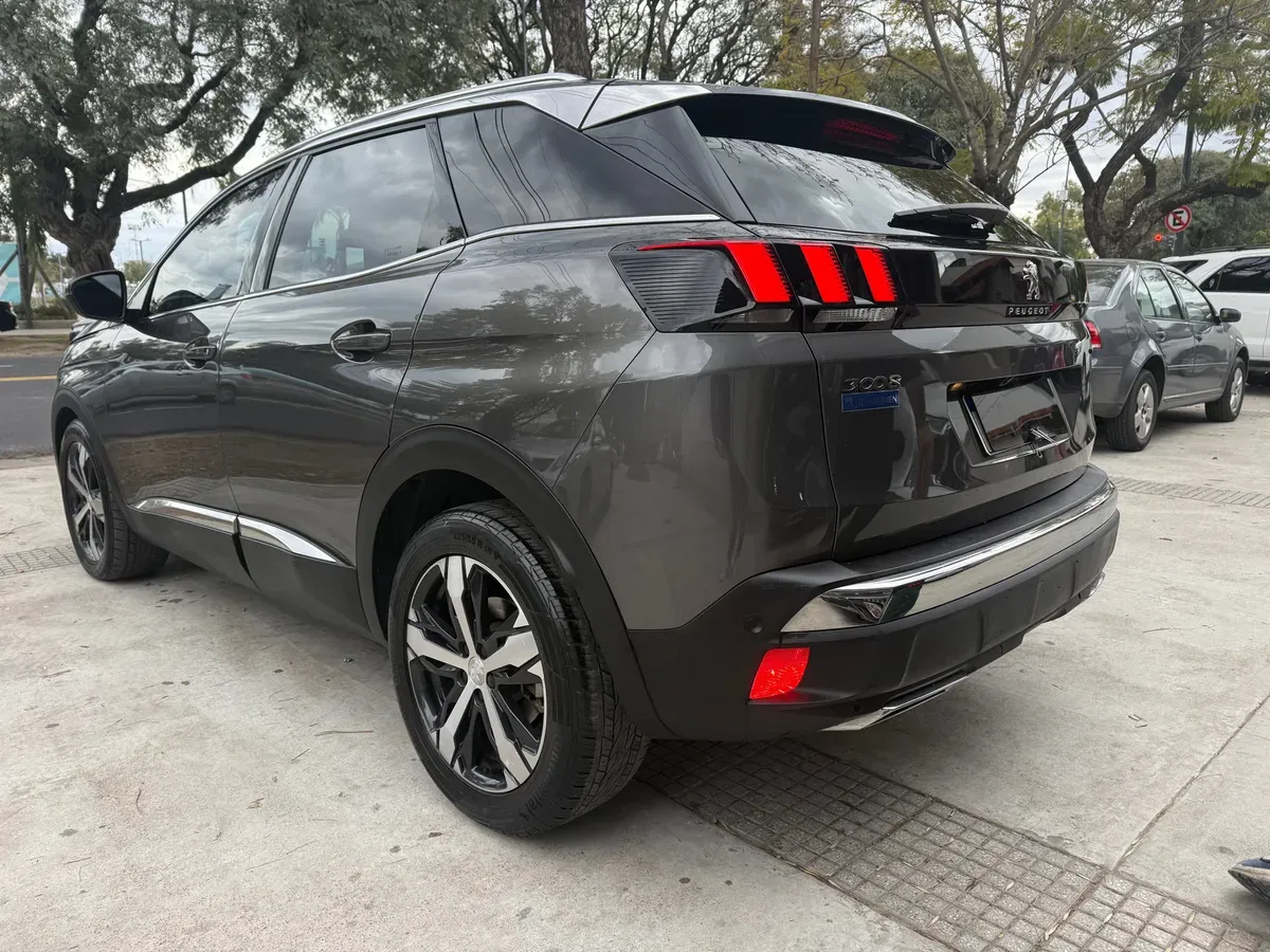 Mira esta publicación de Peugeot 3008