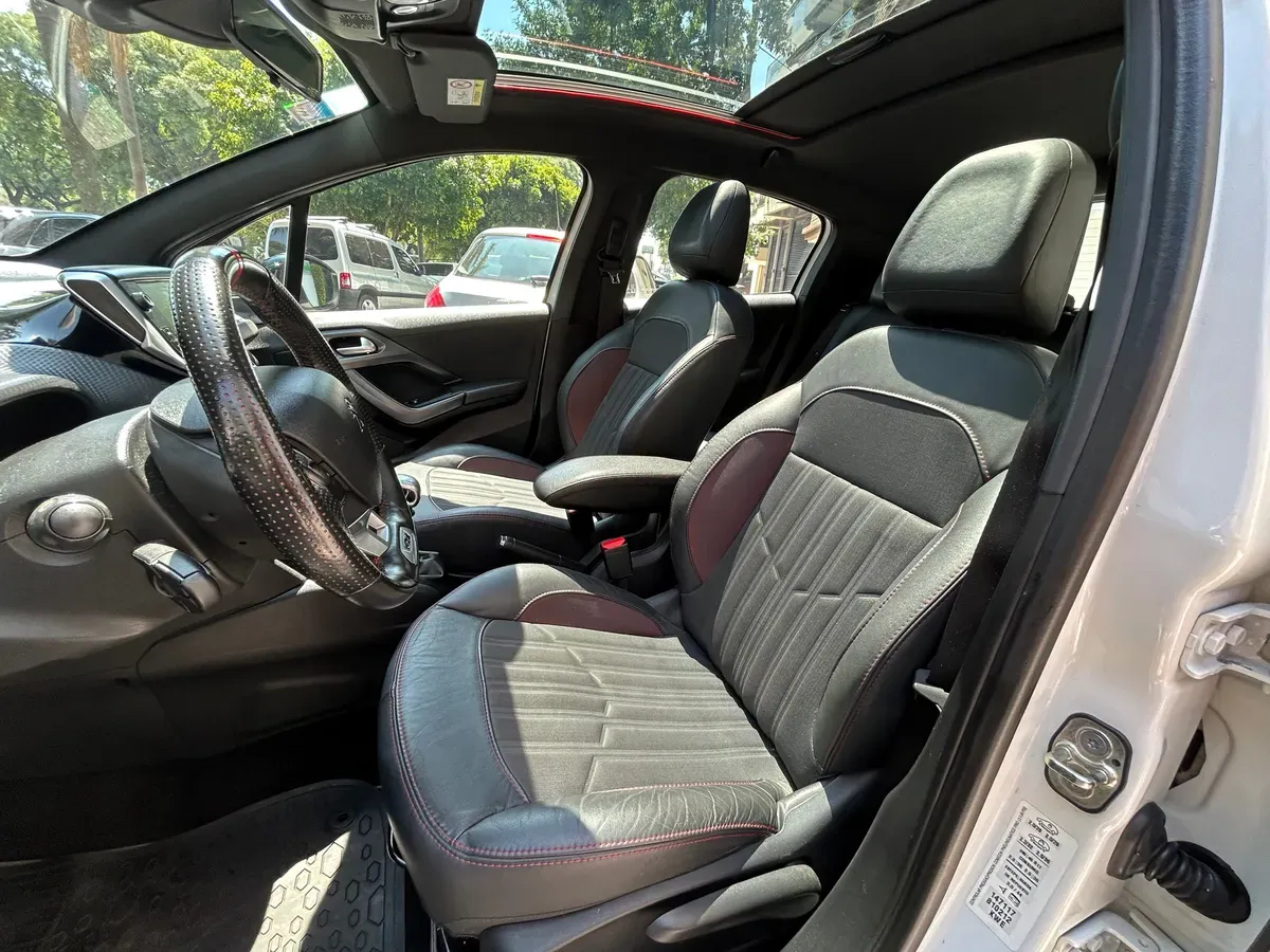 Mirá esta publicación de Peugeot 208