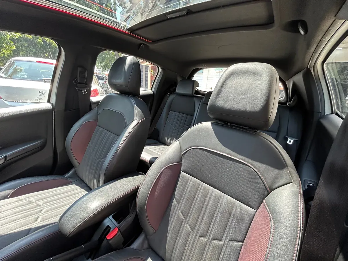 Mirá esta publicación de Peugeot 208