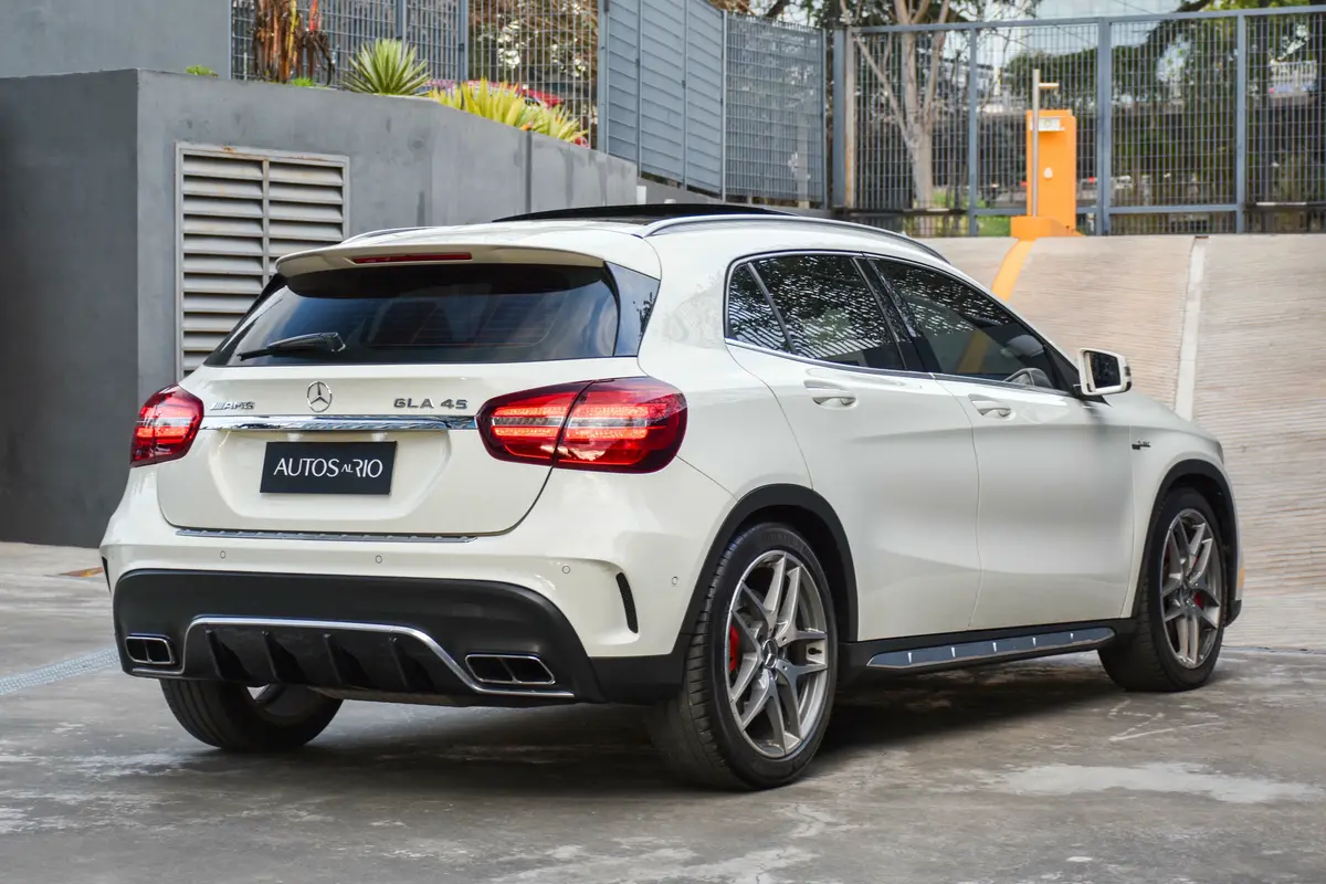 Mira esta publicación de Mercedes Benz GLA