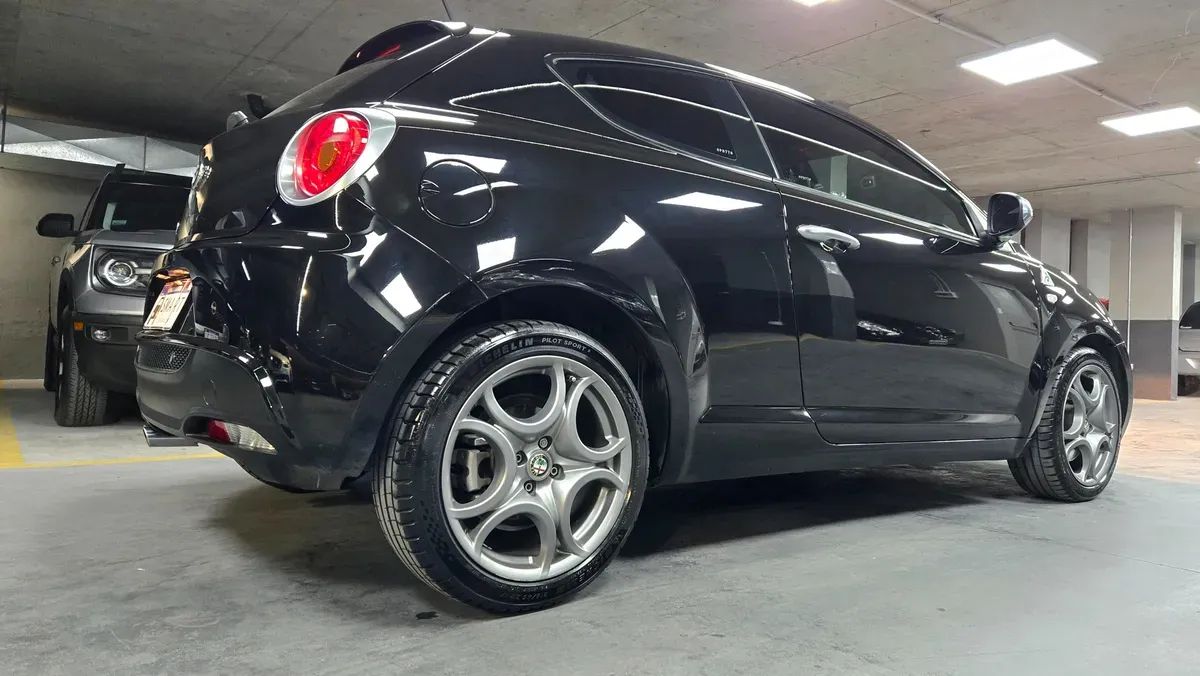 Mira esta publicación de Alfa Romeo Mito