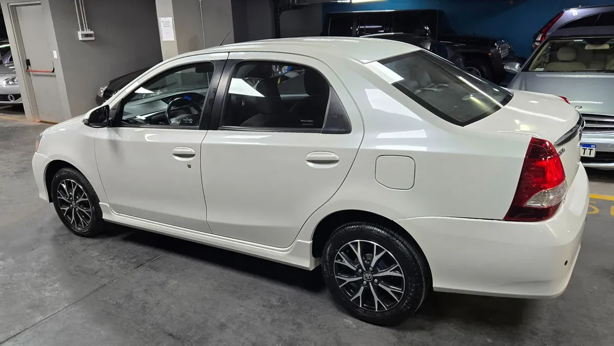Mira esta publicación de Toyota Etios