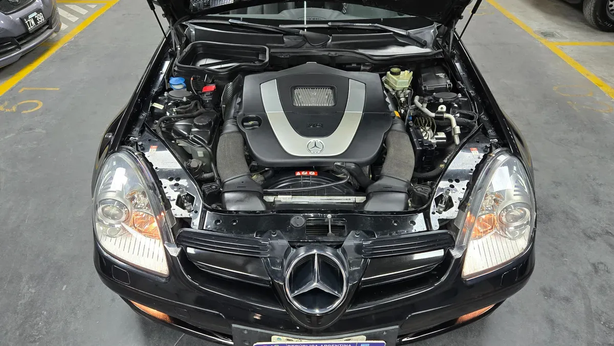 Mira esta publicación de Mercedes Benz SLK