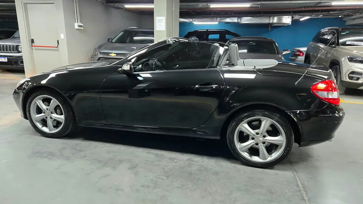 Mira esta publicación de Mercedes Benz SLK