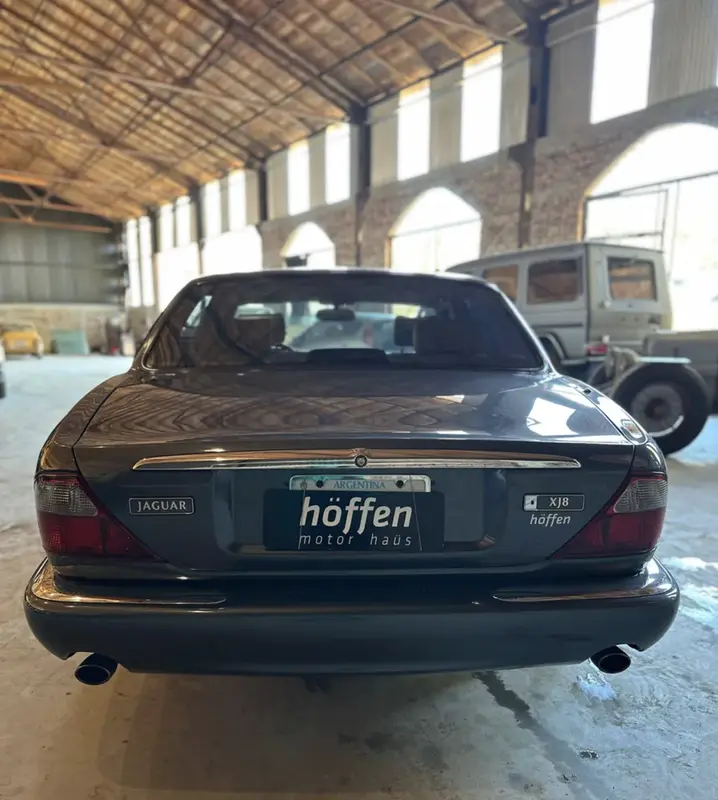 Mirá esta publicación de Jaguar XJ8