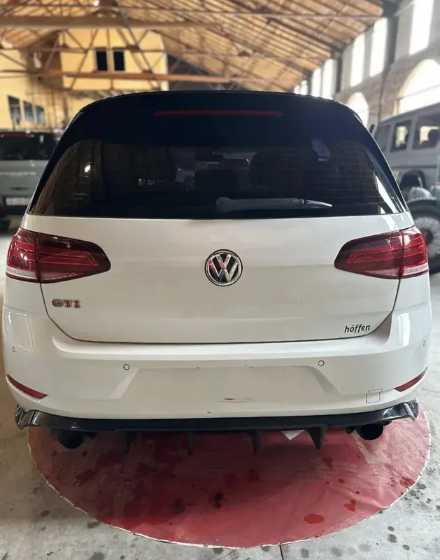 Mira esta publicación de Volkswagen Golf 2018 en Motordil
