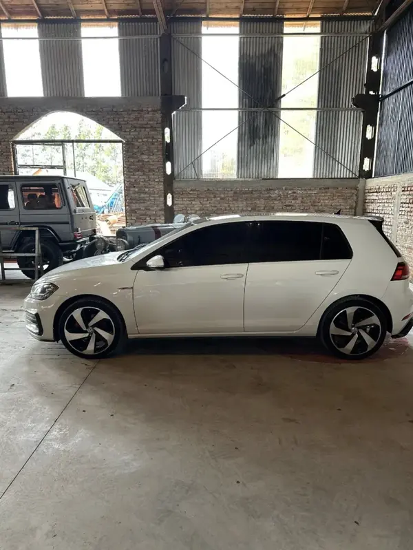 Mira esta publicación de Volkswagen Golf 2018 en Motordil