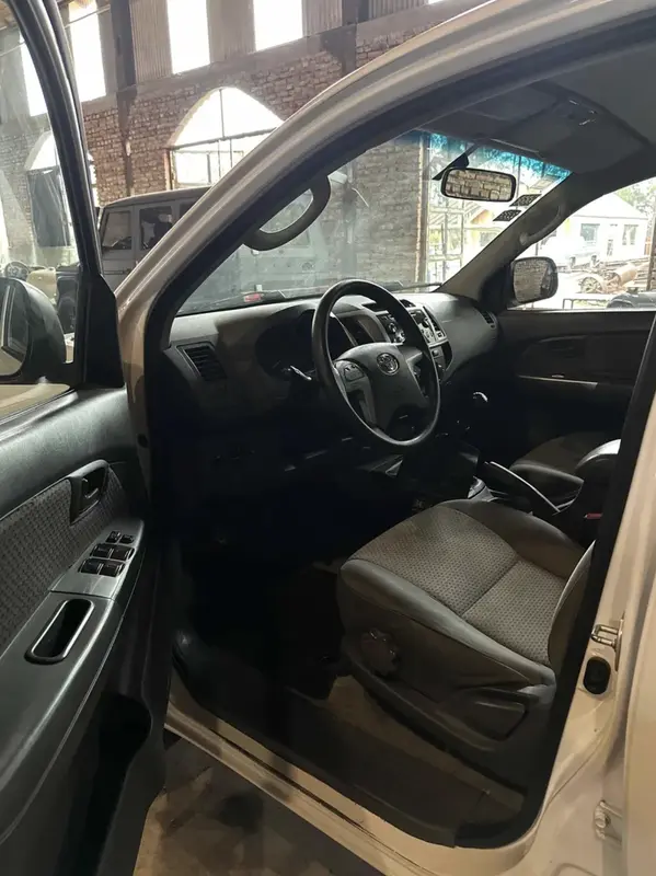 Mira esta publicación de Toyota Hilux 2015 en Motordil